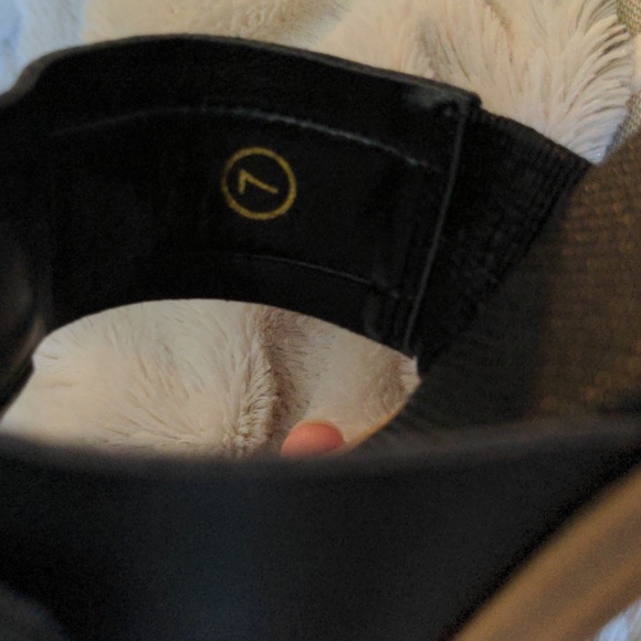 Sandals - Picture 4 of 5